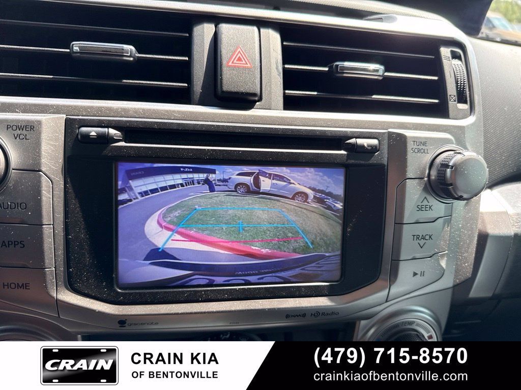 Used 2018 Toyota 4Runner SR5 AWD/4WD image 21