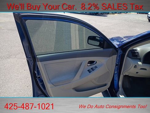 Used 2011 Toyota Camry LE FWD image 9