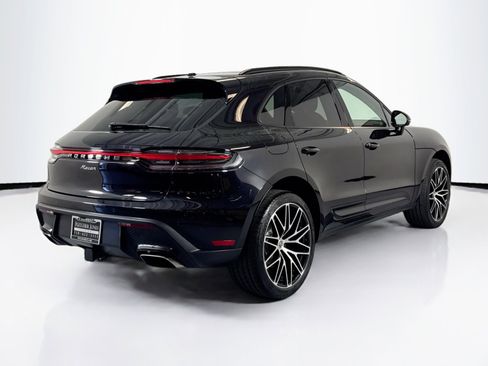 Certified 2025 Porsche Macan image 9