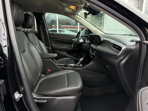 Used 2024 Buick Encore GX Sport Touring image 19