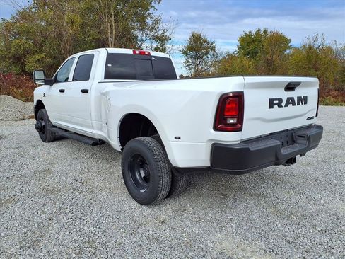 New 2026 RAM 3500 Tradesman image 33