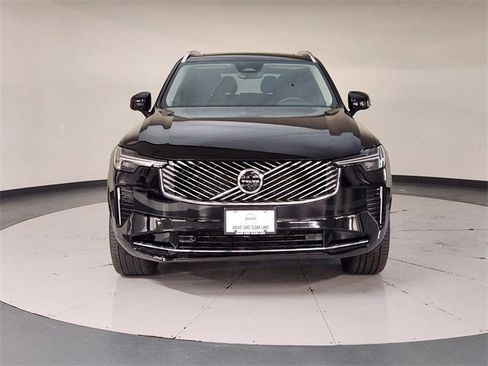 Used 2025 Volvo XC90 B5 Plus image 8
