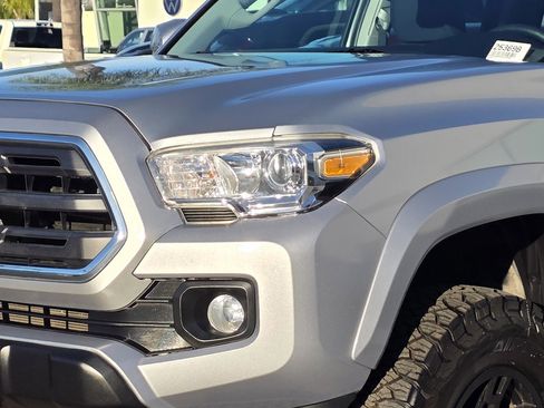 Used 2019 Toyota Tacoma SR5 image 8