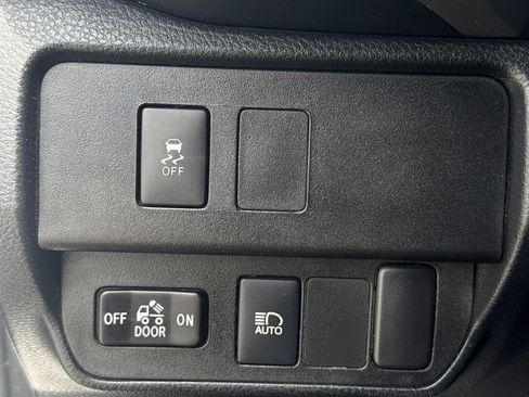 Used 2020 Toyota Tacoma SR5 image 24