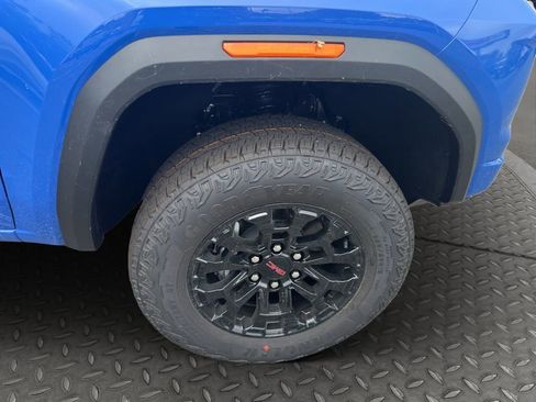 New 2026 GMC Canyon Elevation w/ Convenience Package image 21