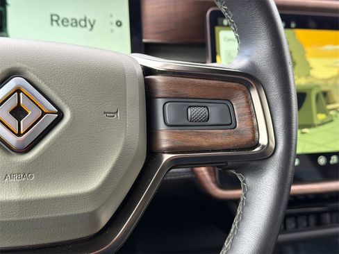 Used 2022 Rivian R1T Adventure image 26