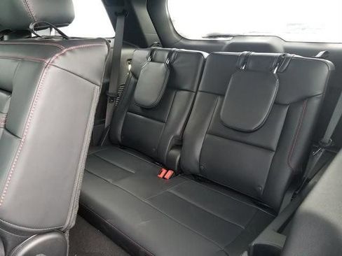 New 2026 Ford Explorer ST-Line w/ ST-Line Street Pack image 16