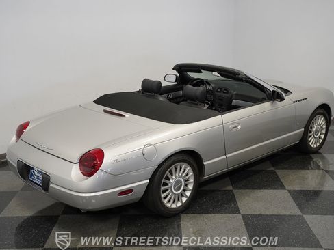 Used 2004 Ford Thunderbird image 19
