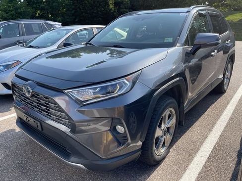 Certified 2019 Toyota RAV4 Limited w/ Carpet Mat Package AWD/4WD image 10