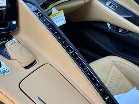 Used 2023 Chevrolet Corvette Stingray Premium Conv w/ Z51 Performance Package RWD image 34