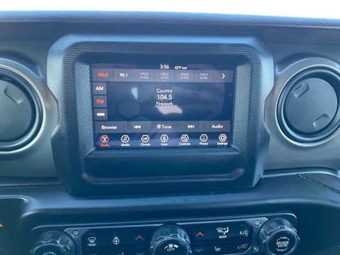 Used 2021 Jeep Wrangler Unlimited Sport image 21