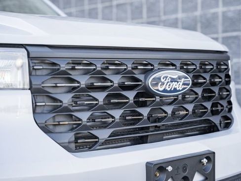 New 2026 Ford Maverick XL image 12