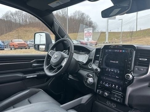 Used 2025 RAM 1500 Laramie w/ Trailer Tow Group image 9