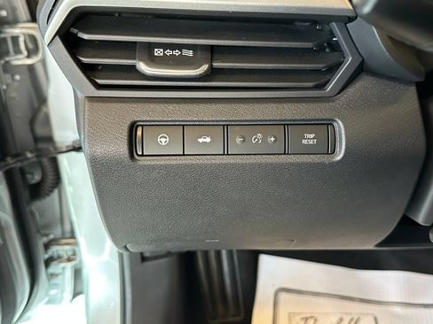 Used 2024 Nissan Altima 2.5 SL AWD/4WD image 18