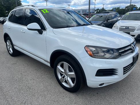 Used 2012 Volkswagen Touareg Hybrid image 7