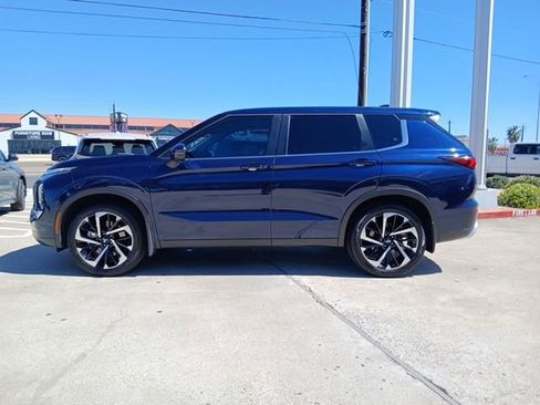 Used 2024 Mitsubishi Outlander SE image 6