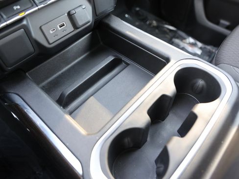 Used 2022 Chevrolet Silverado 1500 RST w/ LPO, Blackout Package image 33