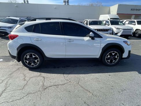 Used 2020 Subaru Crosstrek 2.0i Premium w/ Moonroof Package 2 image 12