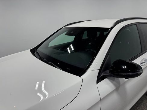 Used 2022 Mercedes-Benz GLC 300 4MATIC image 17