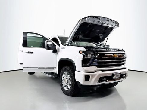 Used 2024 Chevrolet Silverado 3500 High Country w/ High Country Premium Package AWD/4WD image 26