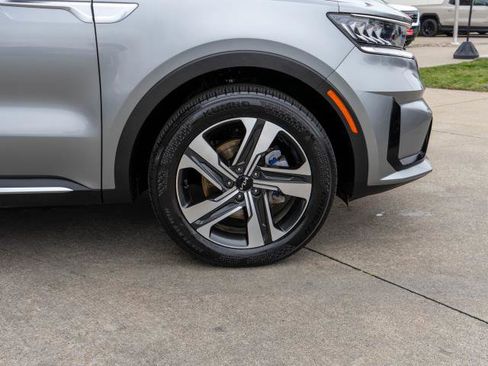 Certified 2023 Kia Sorento EX image 36