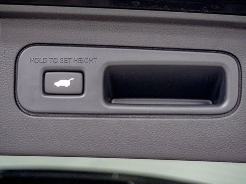 Used 2025 Honda Pilot Elite image 11