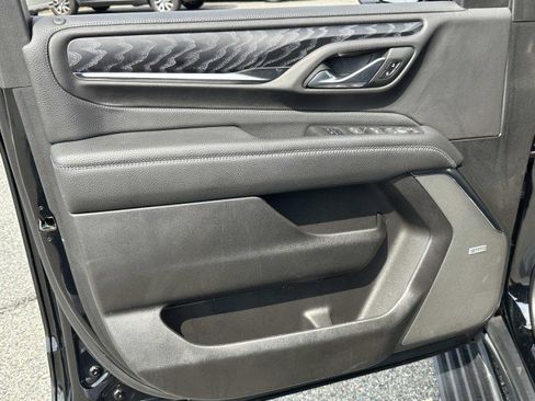 Used 2022 GMC Yukon XL Denali image 18