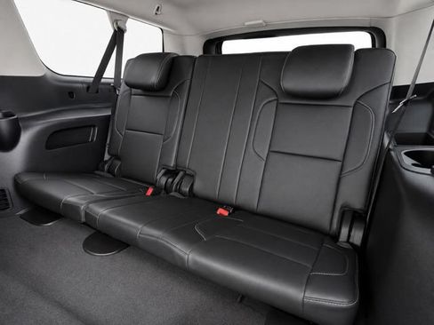 Used 2020 Chevrolet Suburban Premier AWD/4WD image 22