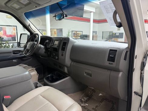 Used 2016 Nissan NV 3500 SL RWD image 14