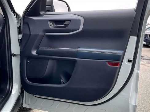 Used 2023 Ford Bronco Sport Outer Banks w/ Tech Package image 11