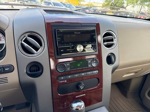 Used 2006 Ford F150 XLT image 16
