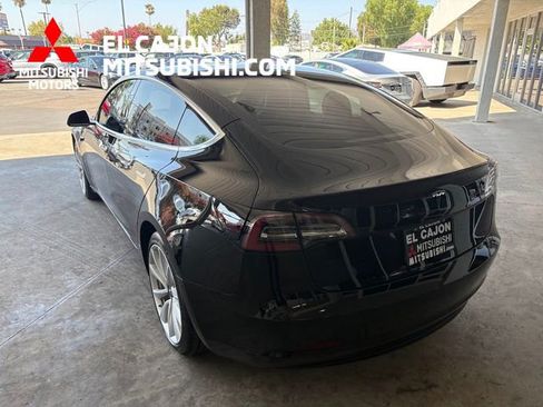 Used 2018 Tesla Model 3 Long Range RWD image 5