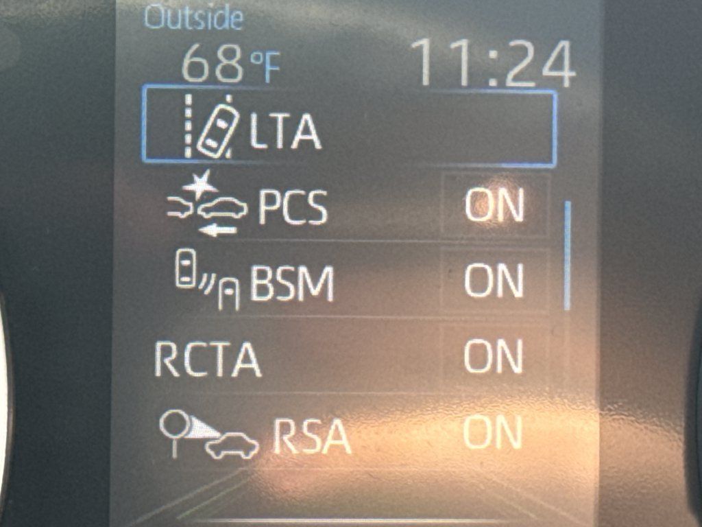 Used 2021 Toyota RAV4 XLE w/ Convenience Package AWD/4WD image 20