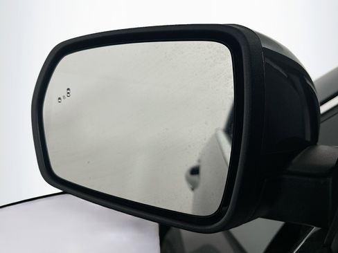 Used 2024 Ford Edge Titanium image 16