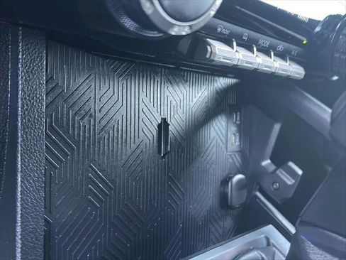 Certified 2024 Toyota Tacoma TRD Off-Road image 21