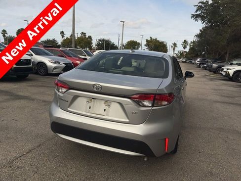 Used 2021 Toyota Corolla LE image 13