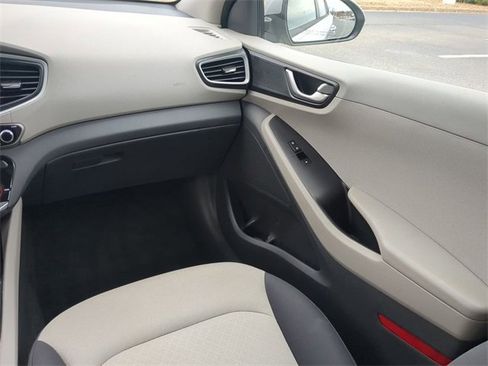 Used 2019 Hyundai Ioniq Blue image 16