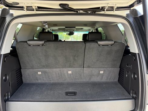 Used 2015 Chevrolet Tahoe LTZ RWD image 18