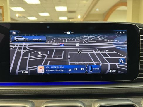 Certified 2025 Mercedes-Benz GLS 450 4MATIC image 10