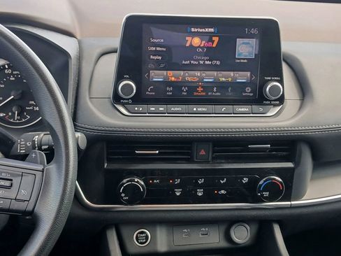 Used 2023 Nissan Rogue S image 26