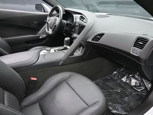 Used 2017 Chevrolet Corvette Stingray Coupe RWD image 13