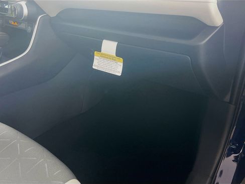 Used 2025 Toyota RAV4 XLE w/ Convenience Package image 35