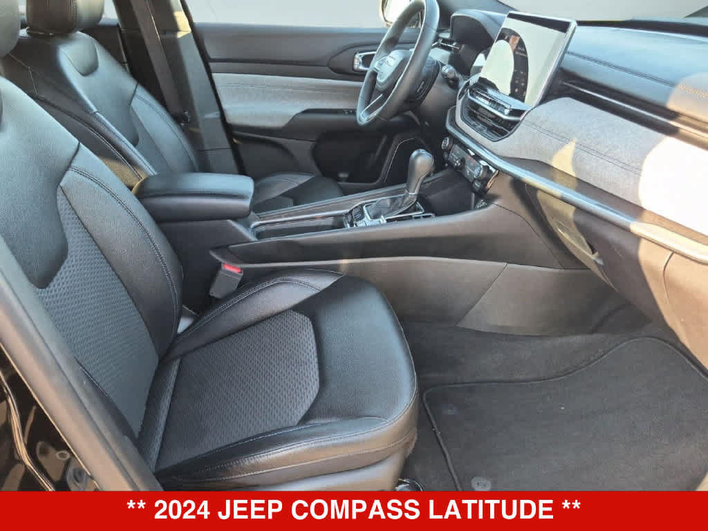 Used 2024 Jeep Compass Latitude AWD/4WD image 21