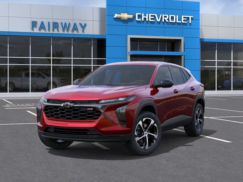 New 2026 Chevrolet Trax RS w/ Sunroof Package FWD image 6