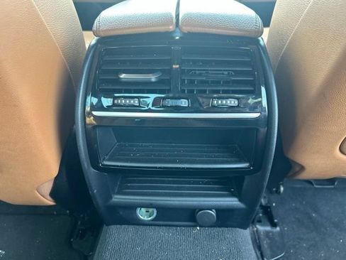 Used 2019 BMW 530i RWD image 18