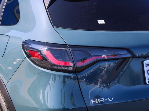 Used 2024 Honda HR-V Sport image 10