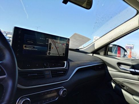 Used 2023 Nissan Altima 2.5 SL image 16