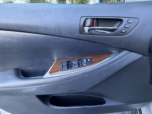 Used 2011 Lexus ES 350 FWD image 13