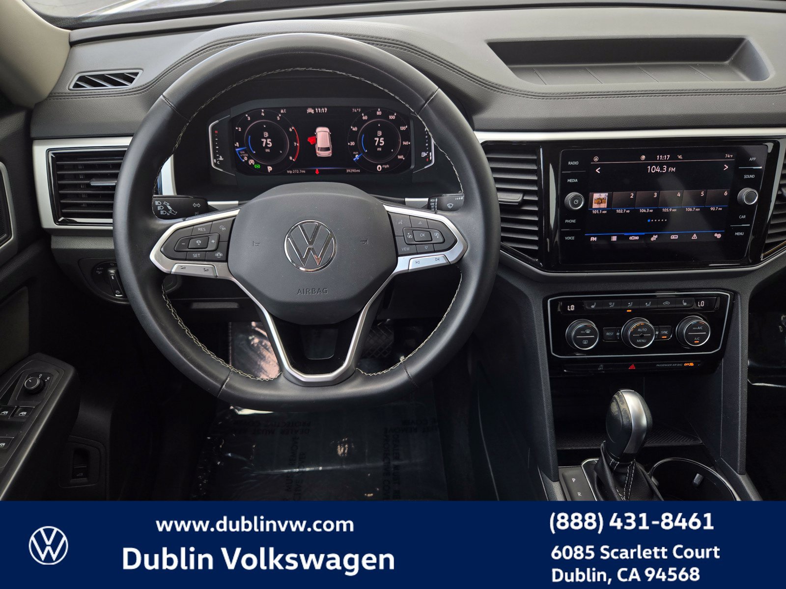 Used 2023 Volkswagen Atlas SE w/ Panoramic Sunroof Package FWD image 14