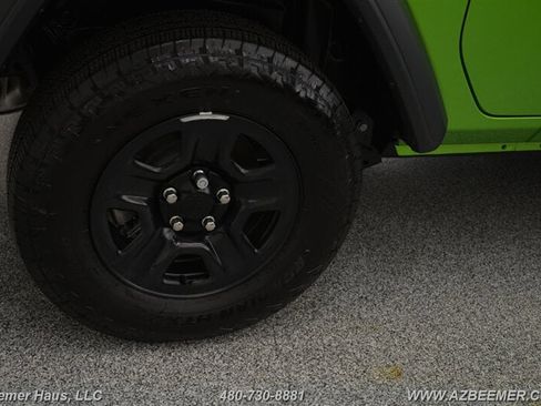 Used 2025 Jeep Wrangler Sport AWD/4WD image 36